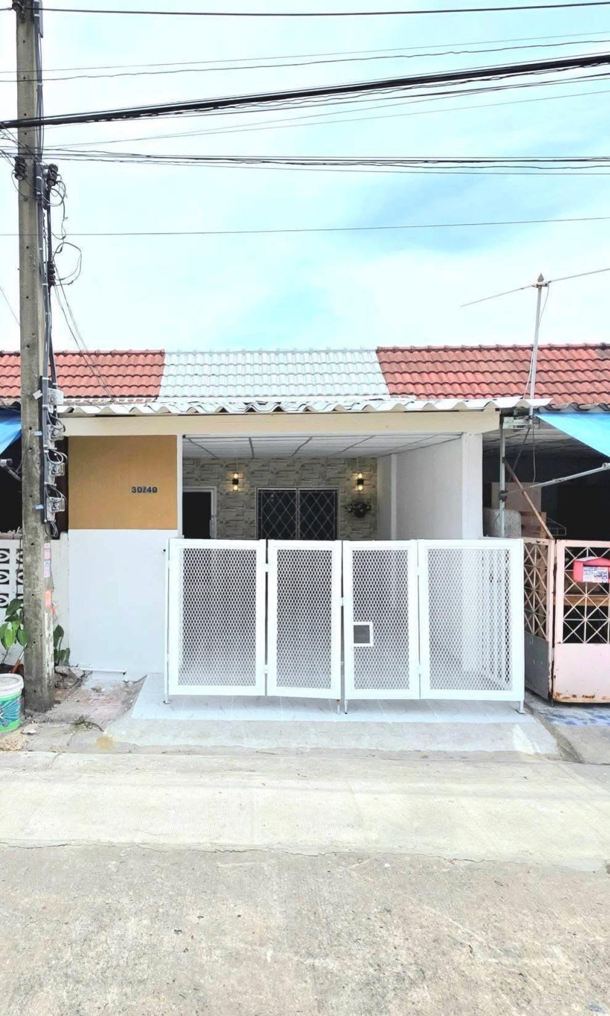 ขายทาวน์โฮมสมุทรปราการ สำโรง : ขายทาวน์เฮ้าส์/ทาวน์โฮม  บ้านเพชรงาม แพรกษา รีโนเวทใหม่ แพรกษา เมืองสมุทรปราการ สมุทรปราการ CX-136502