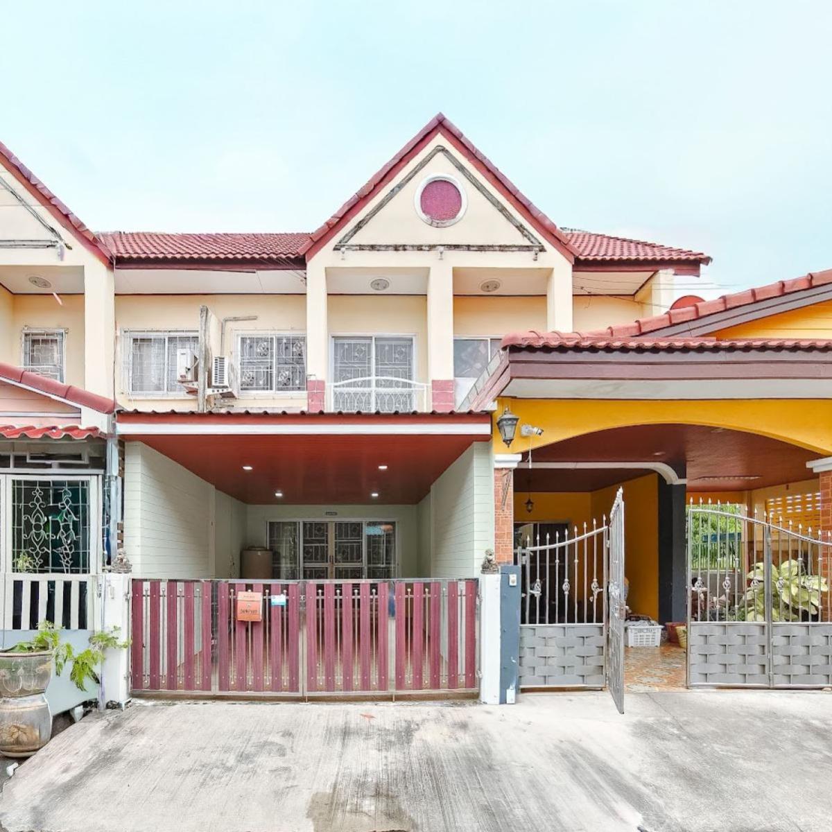 ขายทาวน์โฮมราษฎร์บูรณะ สุขสวัสดิ์ : ขายทาวน์เฮ้าส์/ทาวน์โฮม  เค.ซี. คู่สร้าง วิลล่า ในคลองบางปลากด พระสมุทรเจดีย์ สมุทรปราการ CX-136259