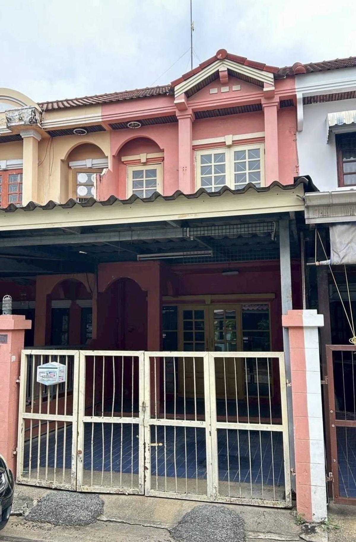 ขายทาวน์โฮมนนทบุรี บางใหญ่ บางบัวทอง : ขายทาวน์เฮ้าส์/ทาวน์โฮม  นันทนาการ์เด้น 2 บางรักน้อย เมืองนนทบุรี นนทบุรี CX-136386