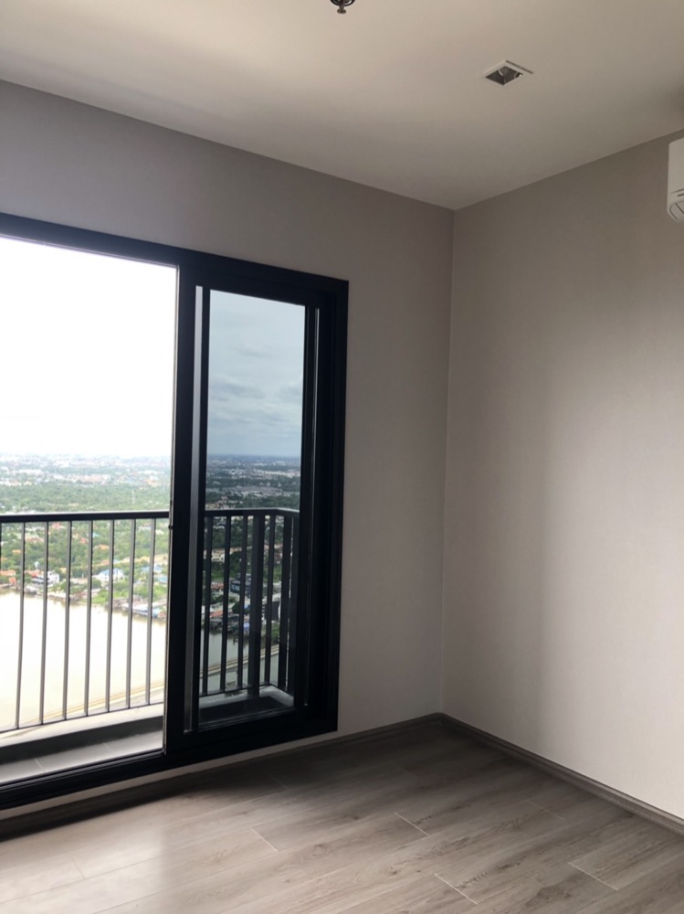 Sell Politan Rive Condo, 51st floor, 1 bedroom, near the river, 31 sq.m. Loading...