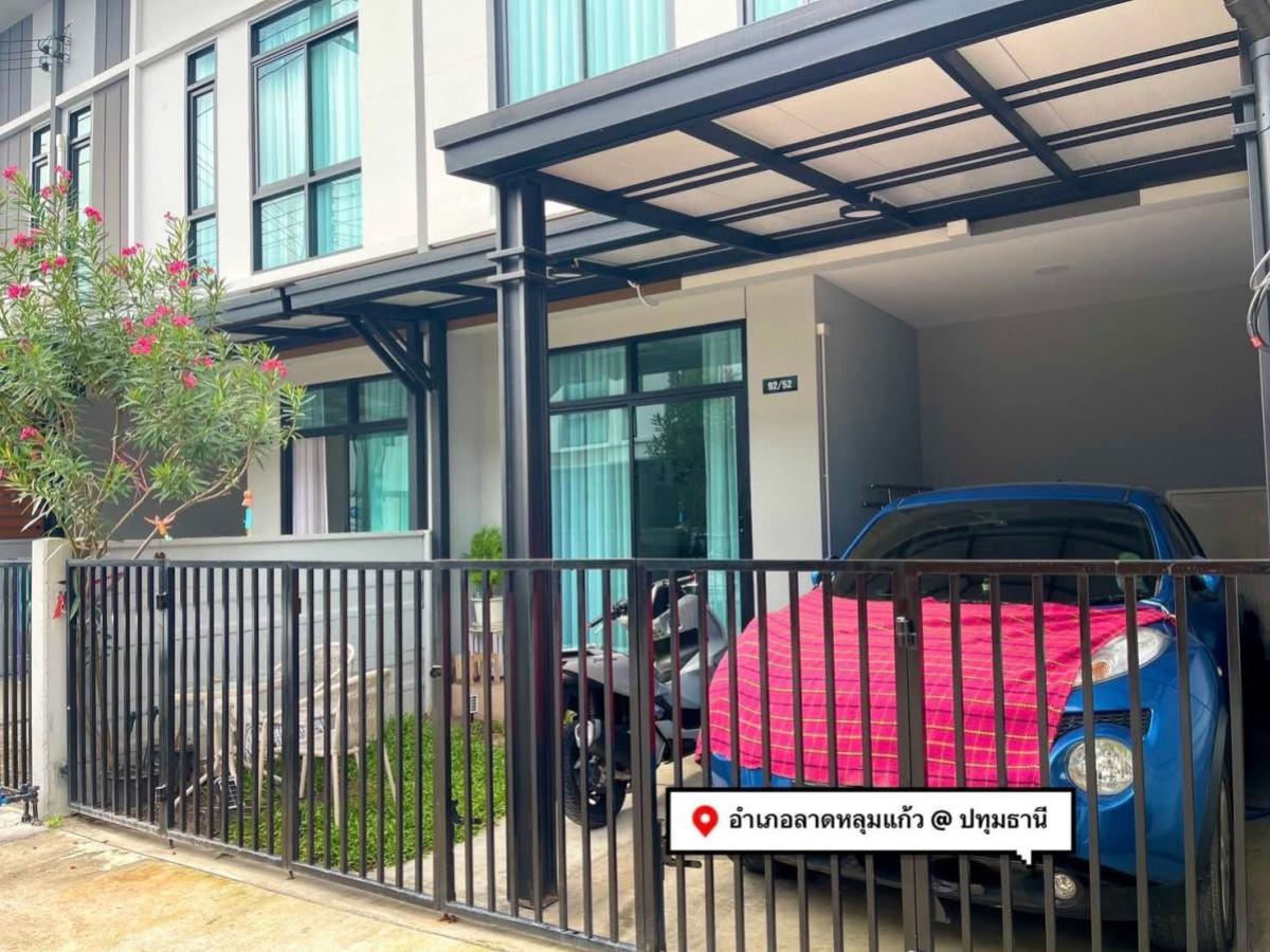 For SaleTownhomePathum Thani,Rangsit, Thammasat : For Sale Townhouse/Townhome  , Beyond Town Latlumkaeo , Rahaeng , Lat Lum Kaeo , Pathum Thani , CX-136958