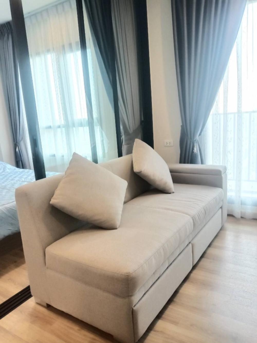 ให้เช่าคอนโดบางนา แบริ่ง ลาซาล : FOR RENT Condo Niche Mono Sukhumvit Bearing Close BTS Bearing 250 meter ให้เช่าคอนโดนิชโมโน สุขุมวิท แบริ่งใกล้บีทีเอสแบริ่ง 250 เมตรTHB 11,900New Room All new furniture Fully furnished and electric appliances Ready to move in Size 31 Sq.m 32 th Floor 1 B