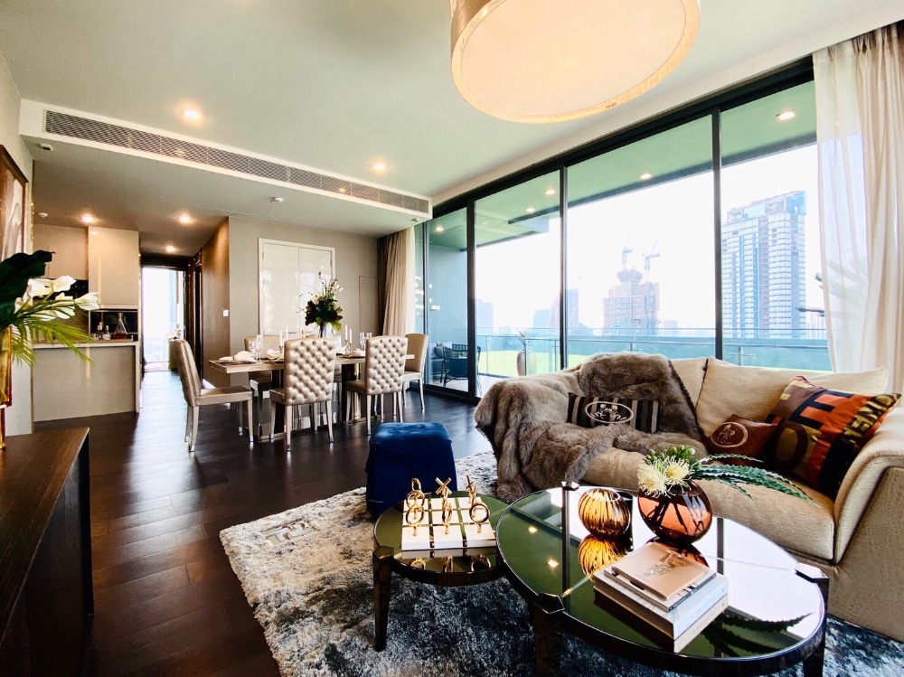 ***ขายด่วนราคาพิเศษ*** ห้องสวยแต่งครบ LAVIQ Sukhumvit 57 ใกล้ BTS ทองหล่อ 3 ห้องนอน 144 ตร.ม. พร้อมเข้าอยู่!! Loading...