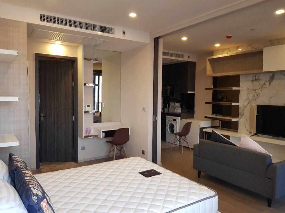 For RentCondoSukhumvit, Asoke, Thonglor : For Rent Ashton Asoke 20k/month **Best Price** Fully Fur & Good Decorate / High floor & City View  Call:0868889328