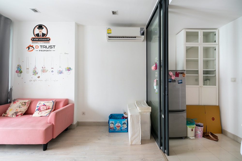 Condo for sale, Ideo Mobi Sathorn, 25th floor, beautiful room, cheap price. Loading...