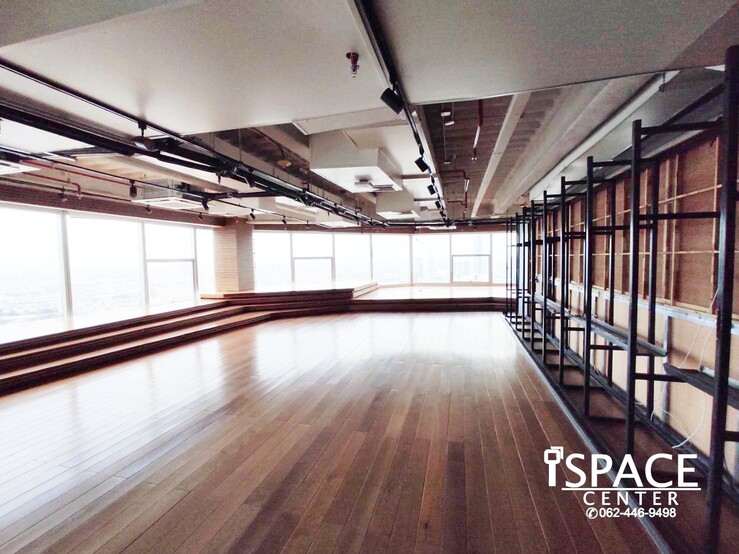 For RentOfficeSathorn, Narathiwat : Office for rent, furnished Ready to work, next to BTS Chong Nonsi, panoramic view, very convenient to travel. There is already a room divider, which is very convenient.