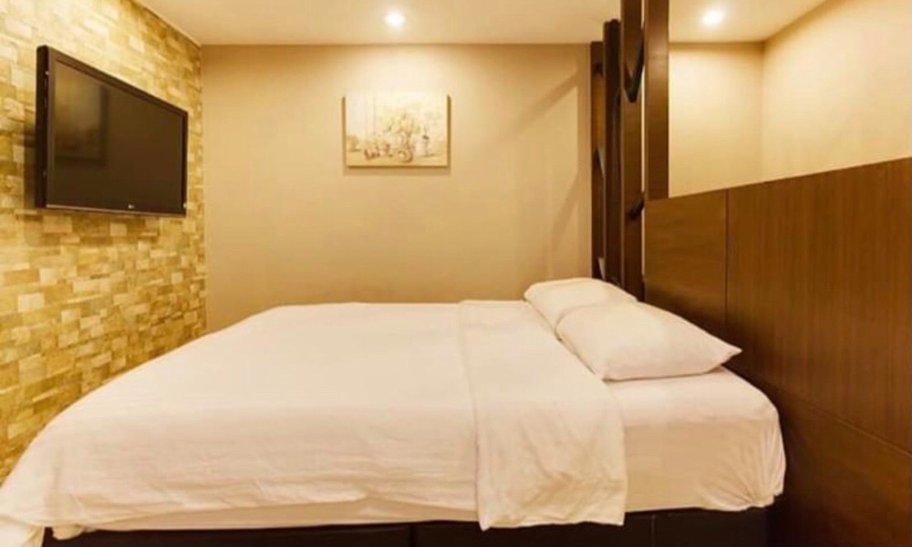ให้เช่าคอนโดรัชดา ห้วยขวาง : 1693😊 For RENT ให้เช่า 2 ห้องนอน🚄ใกล้ MRT รัชดาภิเษก🏢พาโน วิลล์ รัชดา 19 Pano Ville Ratchada 19🔔พื้นที่:53.00ตร.ม.💲เช่า:18,000.-บาท 📞O99-5919653,065-9423251✅LineID:@sureresidence