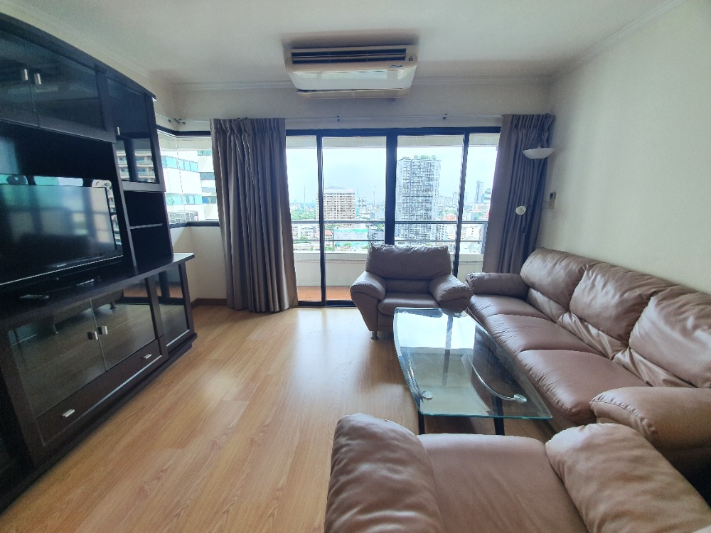 For RentCondoSathorn, Narathiwat : 1904-A (AT)😊 For RENT 2 bedrooms for rent🚄Near BTS Saladaeng only 4 minutes🏢Sathorn Garden Sathorn Garden🔔Area:109.13sq.m.💲Rent:40,000.-baht📞:099-5919653✅LineID:@sureresidence