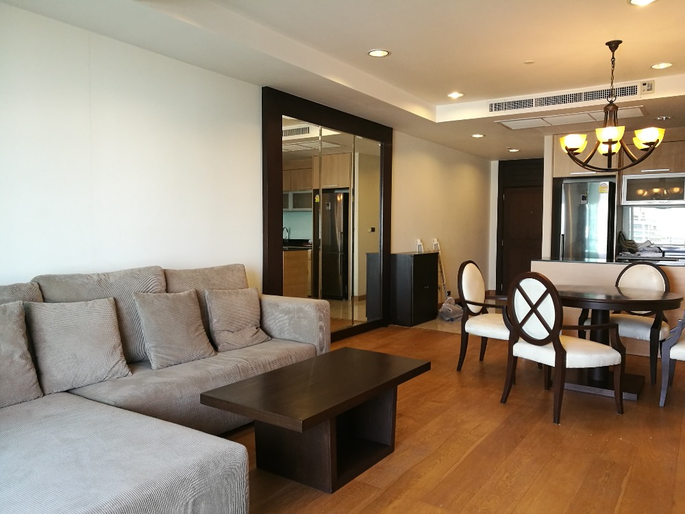 For RentCondoSathorn, Narathiwat : 1908-A (AT)😊 For RENT 2 bedroom for rent🚄Near BTS Saladaeng only 4 minutes 🏢 Sathorn Garden Sathorn Garden🔔Area:86.12sq.m.💲Rent:45,000.-baht📞:099-5919653✅LineID:@sureresidence