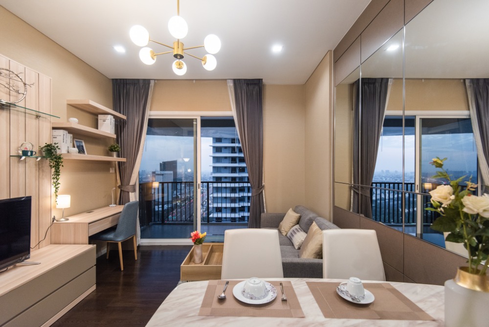 For RentCondoLadprao, Central Ladprao : 1479-A😊 For RENT 2 bedroom for rent 🚄 Near MRT Phahon Yothin 🏢 The St. Residences, The Saint Residences🔔 Area: 70.00 sq m. Rent: 38,000.- baht 📞099-5919653✅LineID: @ sureresidence