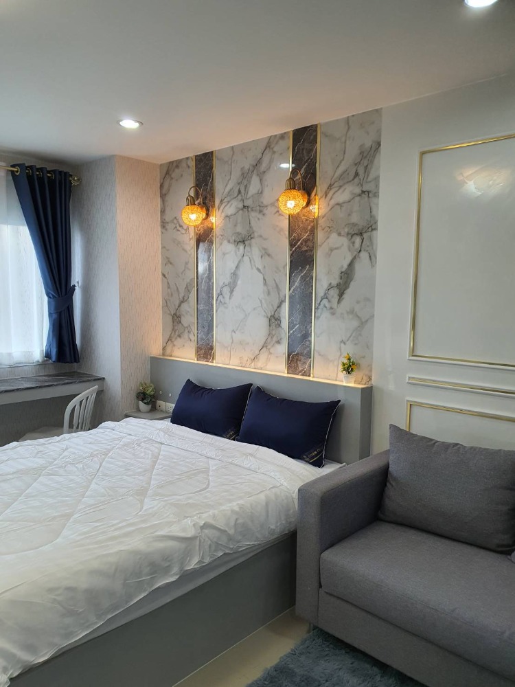For RentCondoBangna, Bearing, Lasalle : Condo for rent Sense of London, very beautiful room, new built-in room, size 30 sqm., clear view, pool view, rental price 8,000 baht