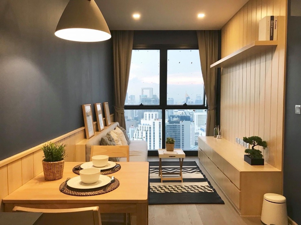 ให้เช่าคอนโดสุขุมวิท อโศก ทองหล่อ : 2364😊 For RENT ให้เช่า 1 ห้องนอน🚄ใกล้ MRT สุขุมวิท🏢แอชตัน อโศก Ashton Asoke🔔พื้นที่:32.00ตร.ม.💲เช่า:30,000฿📞O99-5919653,065-9423251✅LineID:@sureresidence