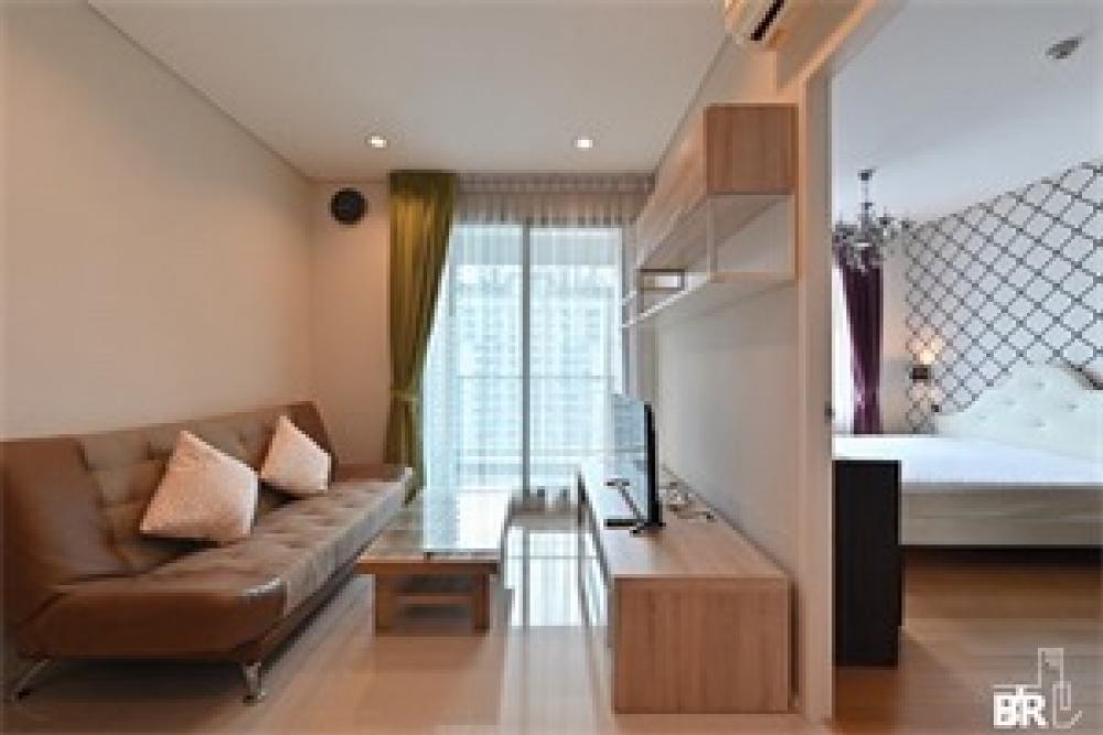 For RentCondoRama9, Petchburi, RCA : Rent Villa Asoke for only 21,000!!!! Room 52 sq.m., 1 bedroom type, very beautiful room, good location, next to the road. If interested, you can make an appointment to see the room. 087-3366996 Kaem ID: k-bitchy
