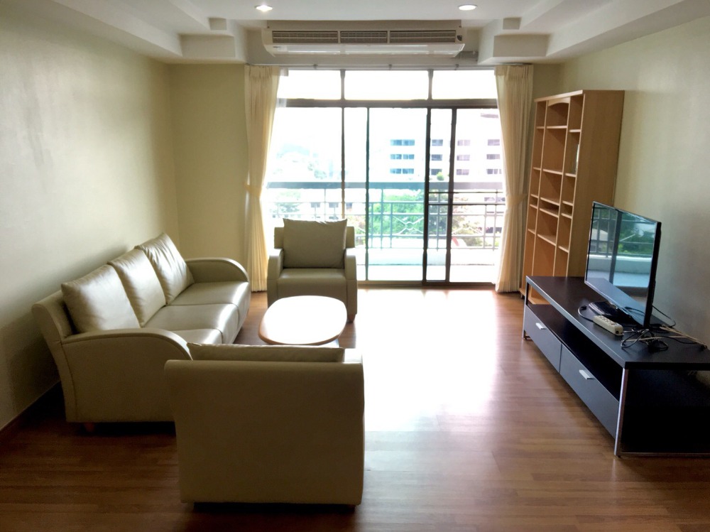 For RentCondoSukhumvit, Asoke, Thonglor : Condo for rent Royal Castle Type 3 bedroom 2 bathroom Size 140 sq.m. Floor 10