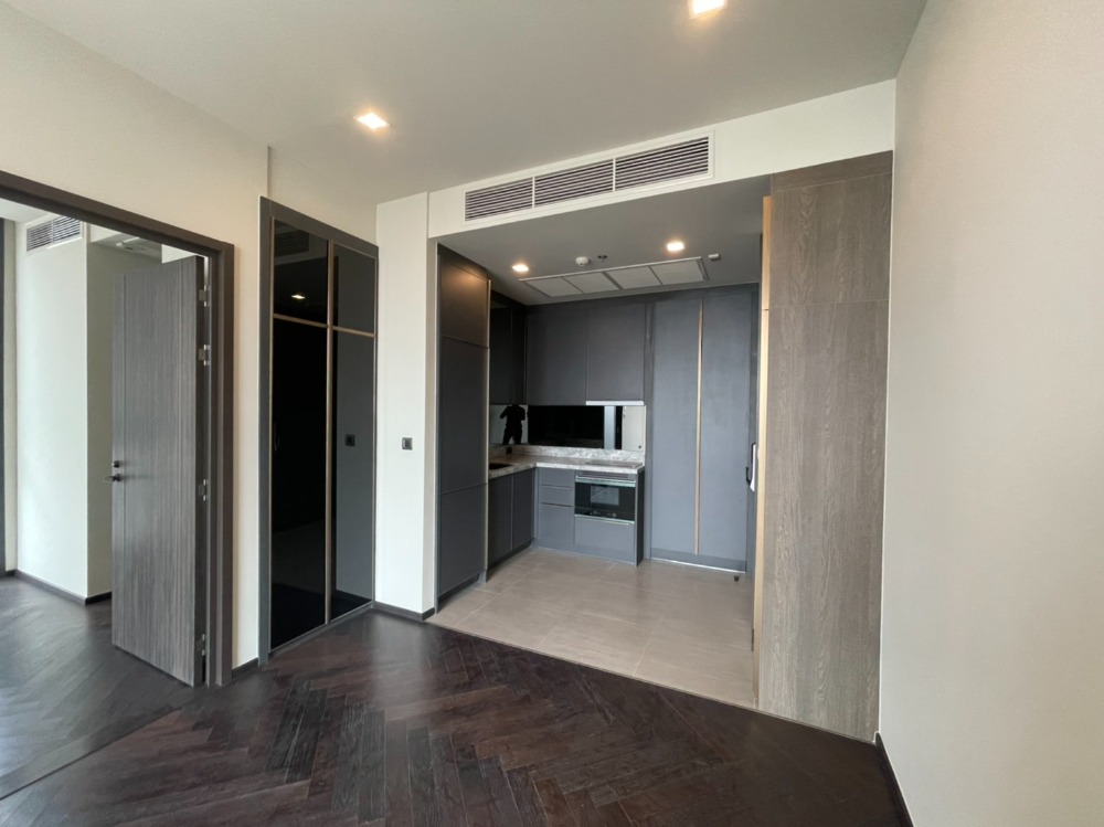 ขายคอนโดอารีย์ อนุสาวรีย์ : ขายถูกที่สุด : The Monument สนามเป้า 1 BED 1 BATH 52 ตรม ชั้นสูง - 11.x ล้าน