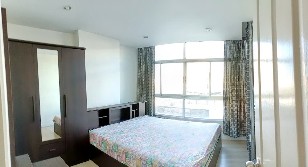 For RentCondoRatchadapisek, Huaikwang, Suttisan : 2427-A😊 For RENT Studio room for rent🚄near MRT Huai Khwang🏢Zenith Place @ Huay Kwang Zenith Place @ Huay Kwang🔔 Area:34.00 sq m💲Rent:10,000฿📞O86-454O477,O99-5919653✅ LineID:@sureresidence