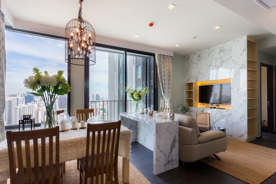 ให้เช่าคอนโดสุขุมวิท อโศก ทองหล่อ : Beautiful condo next to BTS Asoke - Edge Sukhumvit 23