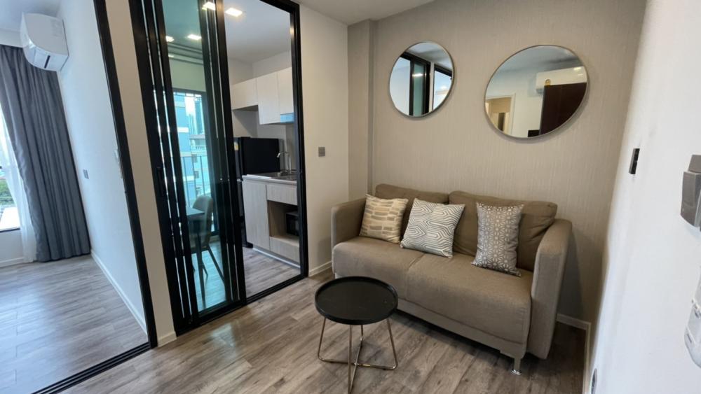 For RentCondoRatchadapisek, Huaikwang, Suttisan : Room for rent, 24 sq.m., Brown Condo project, Huai Khwang