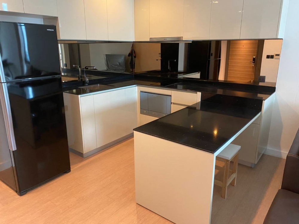 ขายคอนโดสาทร นราธิวาส : 3385-A😊😍 For RENT&SELL ให้เช่าขาย 1 ห้องนอน🚄ใกล้ BTS ตากสิน🏢เดอะรูม เจริญกรุง 30 The Room Charoenkrung 30🔔พื้นที่:60.00ตร.ม.💲เช่า:37,000฿💲ขาย;11,000,000฿📞O88-7984117,O65-9423251✅LineID:@sureresidence