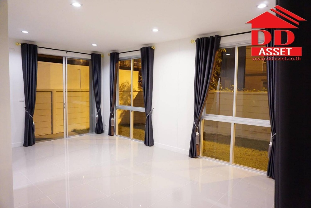 For SaleHome OfficeNawamin, Ramindra : 3-storey townhome for sale, Sammakorn Avenue, Ramintra Ring Road, behind the corner, near the Eastern Kanchanaphisek Ring Road Expressway, near the Pink Line. Khae Rai - Min Buri section, Khubon station