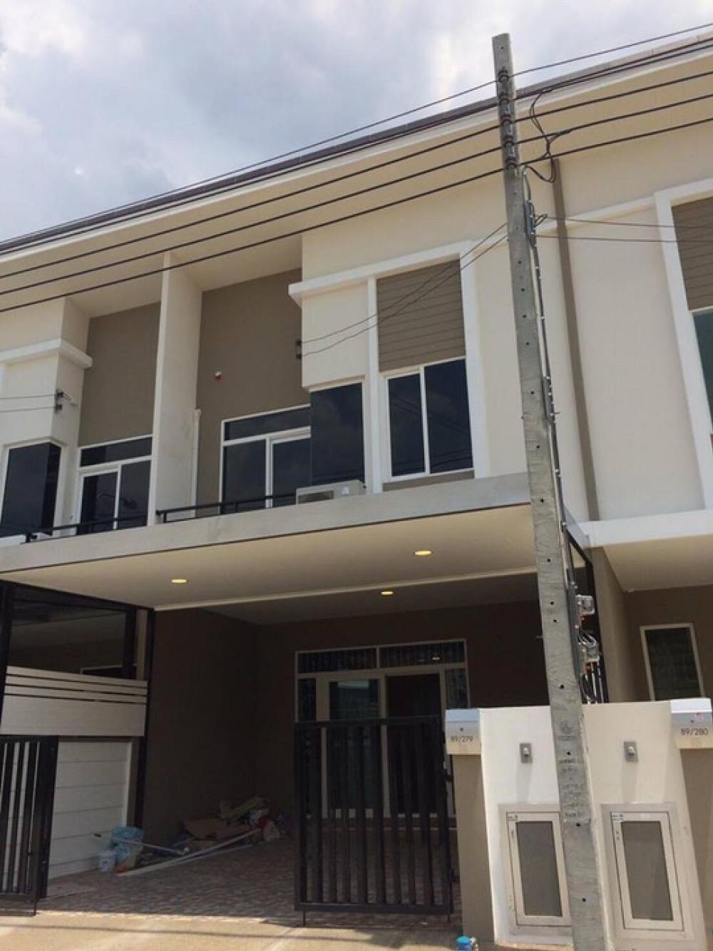 For RentTownhouseSamut Prakan,Samrong : Townhouse for rent Casa City Bangna km.7 casa city bangna km.7 near Mega Bangna.