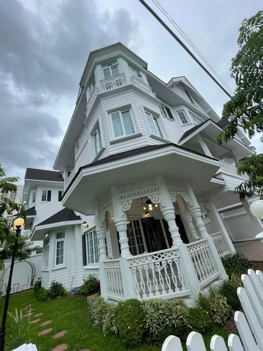 For RentHouseBangna, Bearing, Lasalle : House for rent @ Bangna
