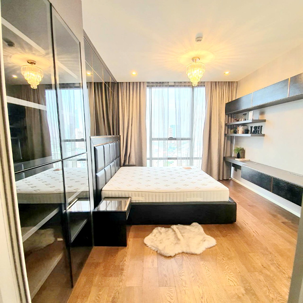 For SaleCondoSathorn, Narathiwat : 2636😍 For Sell for sale 1 bedroom 🚄 next to the BTS Surasak 🏢 The Bank Sathorn The Bangkok Sathorn 🔔 Area: 61.28 sq.m. 💲 Sale: 15,900,000 ฿ 📞O99-5919653,065-9423251✅Lineid: @SuReRESIDENCE