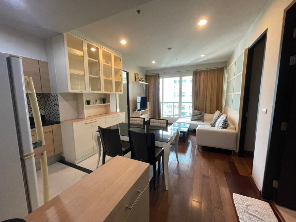 For RentCondoWitthayu, Chidlom, Langsuan, Ploenchit : The Address Chidlom For Rent Many units please contact 0645414424