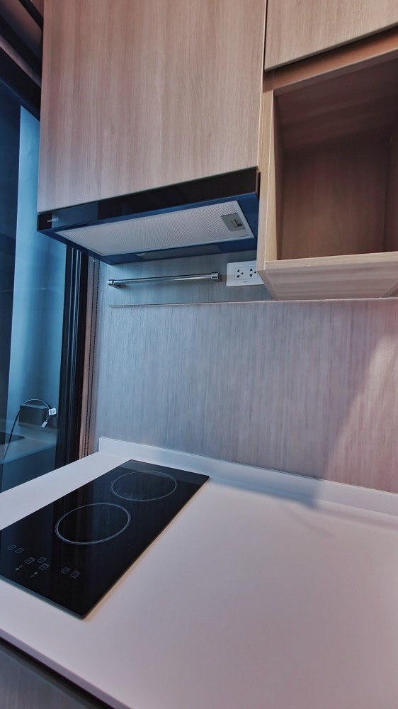 Condo for sale, Knightsbridge, Sukhumvit, Thepharak, 24th floor, 0 m. from MRT Thiphawan. Loading...