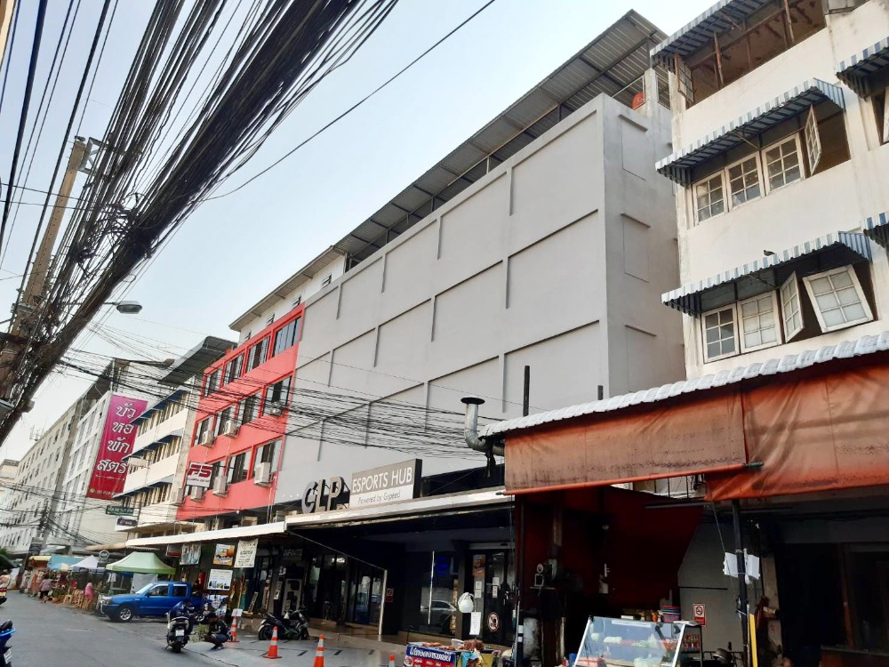 ss122ID8724232 ให้เซ้งเหมา 10 คูหา ไปบริการกิจการต่อ ระยะเวลา 30 ปี Loading...