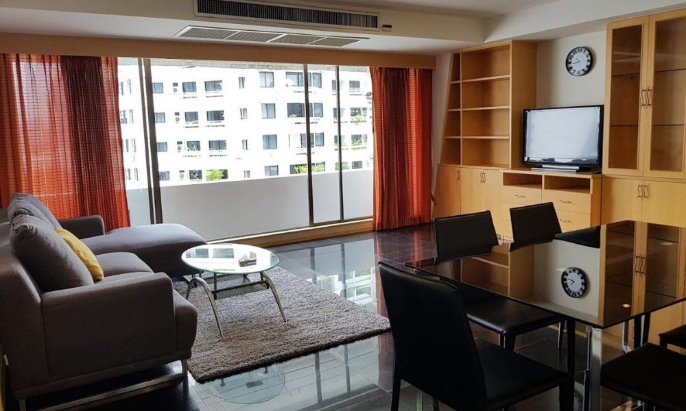 For RentCondoSilom, Saladaeng, Bangrak : Condo for rent, special price, Diamond Tower, ready to move in, good location