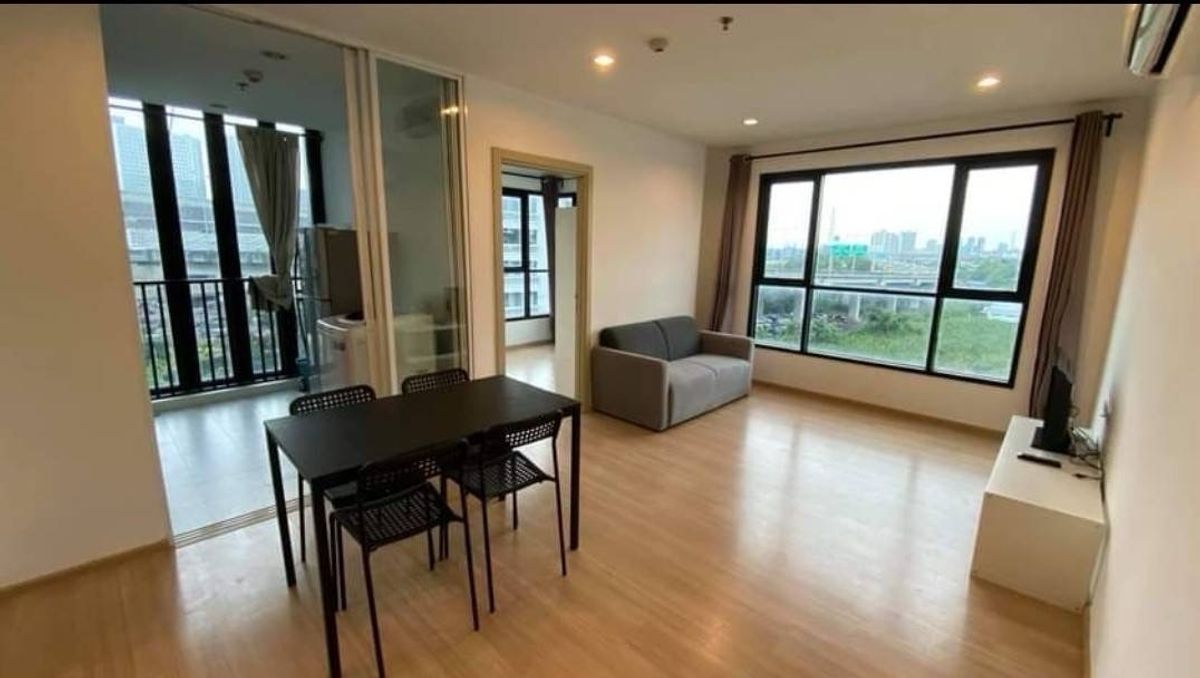 For RentCondoRama9, Petchburi, RCA : For rent: The Base Rama 9 - Ramkhamhaeng with washing machine.