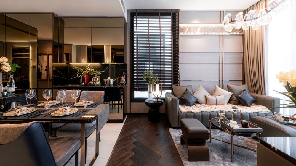 For SaleCondoSukhumvit, Asoke, Thonglor : Condo for sale, The Esse Sukhumvit 36, 22nd floor, usable area 38.14 sq m, 1 bedroom, 1 bathroom, Fully Fitted, next to Sukhumvit main road and close to BTS Thonglor, only 30 m., convenient travel, surrounded by abundance in the Thonglor area.