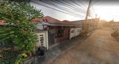 ขายบ้านพัทยา บางแสน ชลบุรี สัตหีบ : ขาย บ้านเดี่ยว อยู่ในแหล่งชุมชน น้ำไม่ท่วมหมู่บ้านพัทยารุ่งเรือง 140 ตรม. 35 ตร.วา อยู่ห่างจากชายหาด & ห้างสรรพสินค้าแค่ 10 นาที