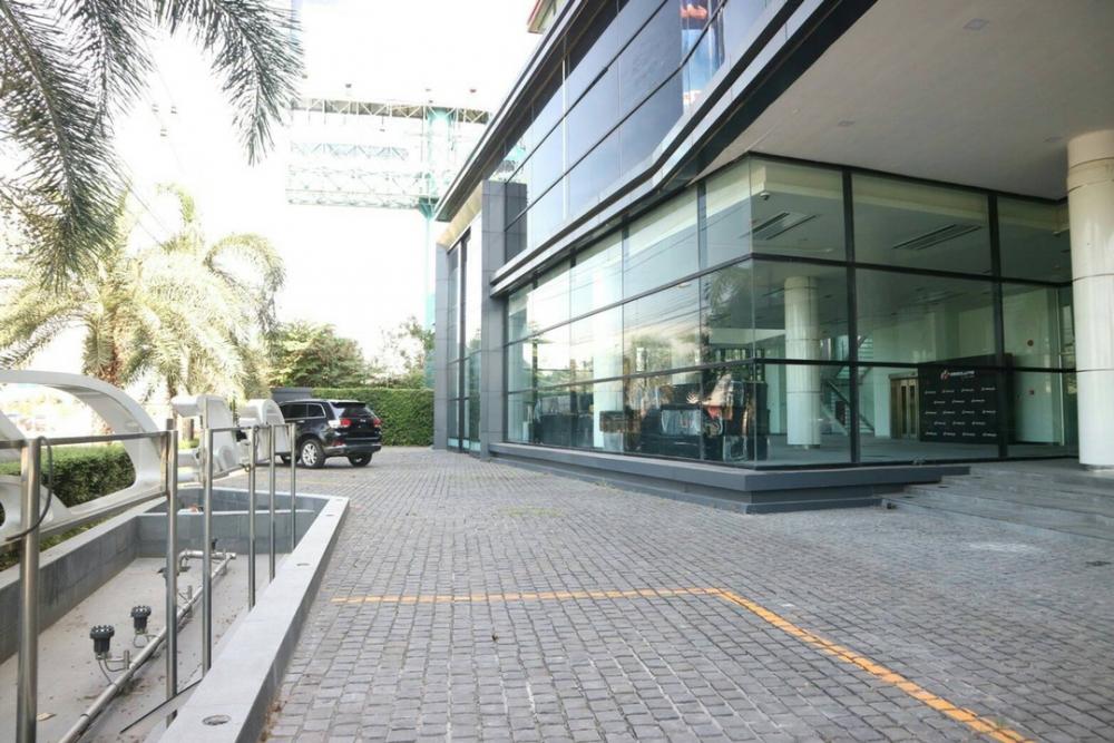ให้เช่าโชว์รูมพระราม 9 เพชรบุรีตัดใหม่ RCA : โชว์รูม : Showroom พระราม 9 ติดถนนมอเตอร์เวย์