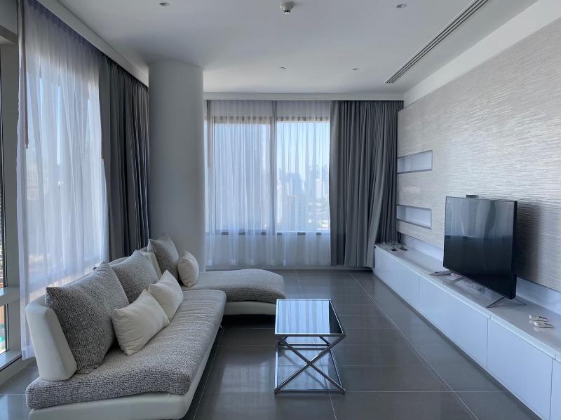 ให้เช่าคอนโดวิทยุ ชิดลม หลังสวน : ให้เช่า 185 ราชดำริ-185 Rajadamri 2 ห้องนอน 108 ตรม.