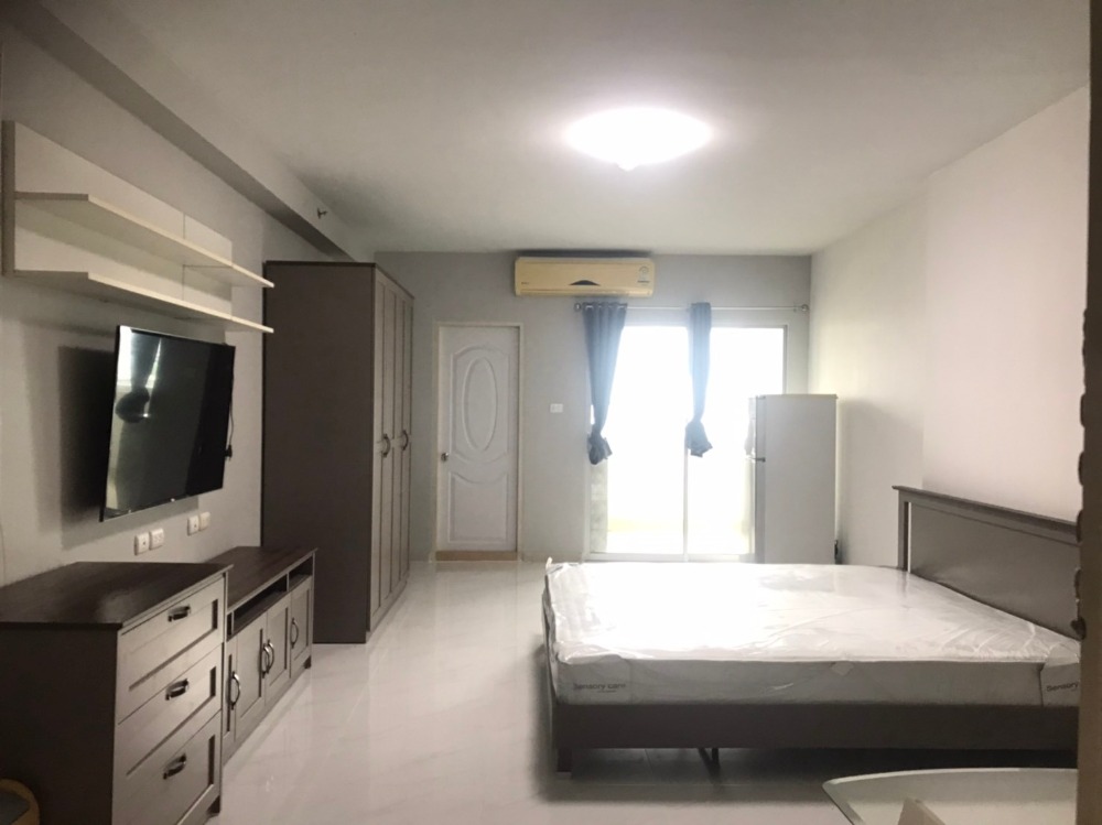 For RentCondoPattanakan, Srinakarin : Condo for rent, Supalai Park Srinakarin, beautiful room, new furniture, ready to move in. Iine: @yyk6635b (with @ in front too)