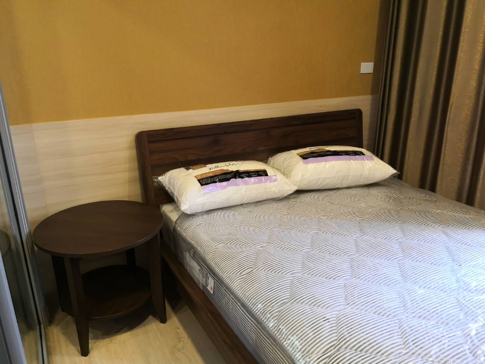 For RentCondoPattaya, Bangsaen, Chonburi : Condo for rent Casalunar mesto behind Central Chonburi. Complete furniture and electrical equipment Ready to move in, price 11,000 baht per month.