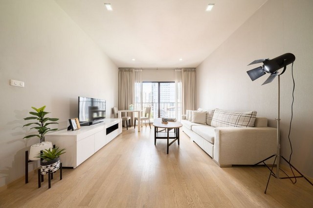 ให้เช่าคอนโดสุขุมวิท อโศก ทองหล่อ : Condo Noble Refine Sukhumvit 26 is a High-Rise condo near BTS Phrom Phong station 180 m.