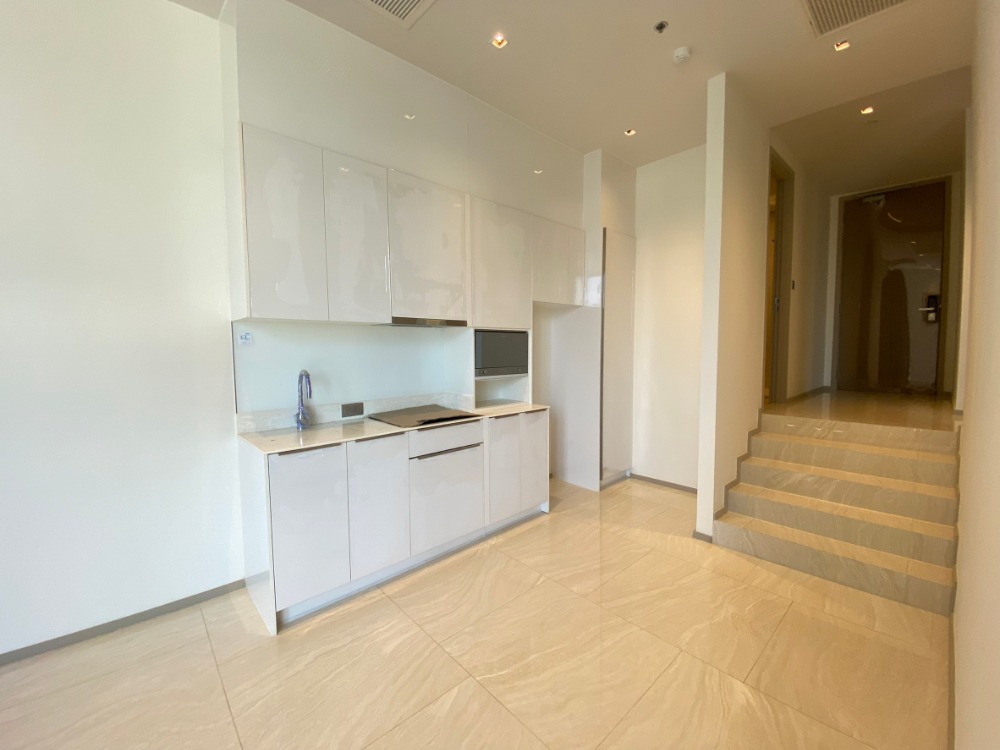 For SaleCondoSilom, Saladaeng, Bangrak : Ashton Silom Condo for SALE  ขายด่วน ** Ashton Silom ห้องกว้าง  76 ตรม. พร้อมอยู่@ 16,390,000 บาท  Call 096-2615656