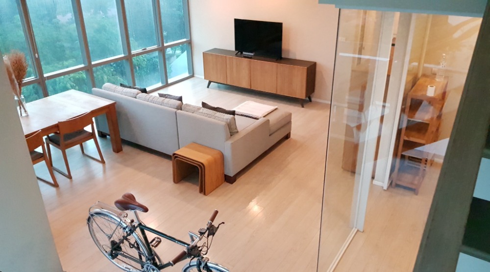 ให้เช่าคอนโดสุขุมวิท อโศก ทองหล่อ : ให้เช่าคอนโดราคาพิเศษ The Room Sukhumvit 21 ทำเลดี เดินทางสะดวก เฟอร์ครบ